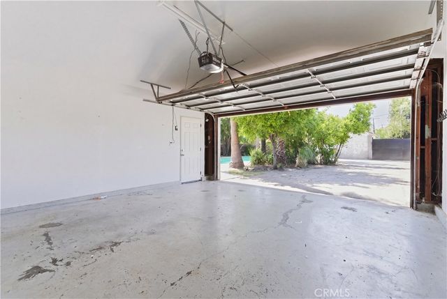 17363 Saticoy Street, Northridge, CA 91325