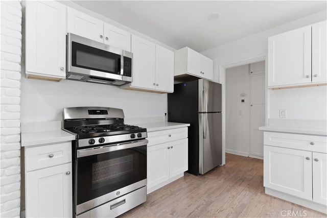 17363 Saticoy Street, Northridge, CA 91325