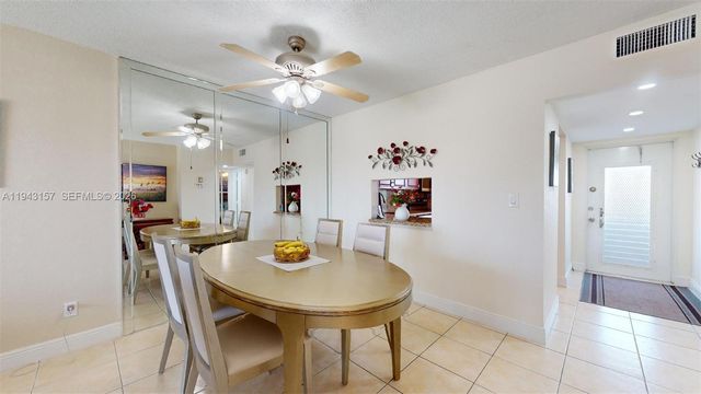 7877 Golf Cir Dr 304, Margate, FL 33063
