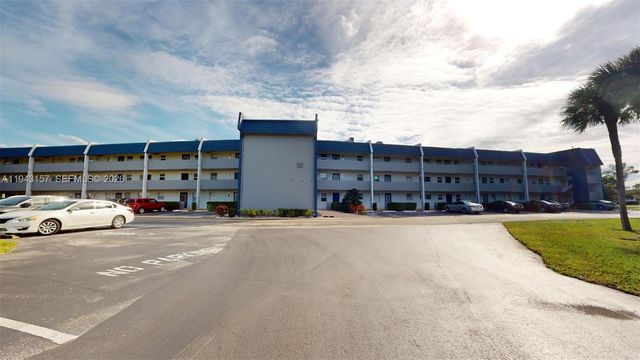 7877 Golf Cir Dr 304, Margate, FL 33063