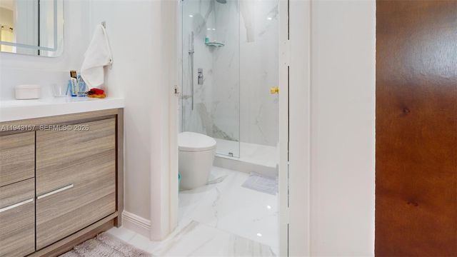 7877 Golf Cir Dr 304, Margate, FL 33063