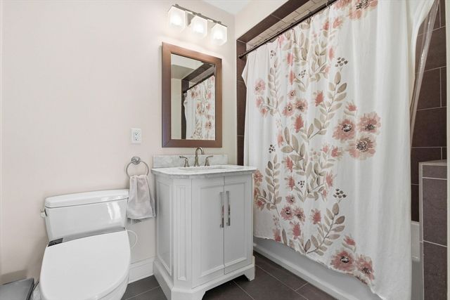 881 E 2nd St 10, Boston, MA 02127