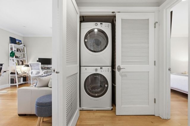 881 E 2nd St 10, Boston, MA 02127
