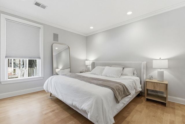 881 E 2nd St 10, Boston, MA 02127