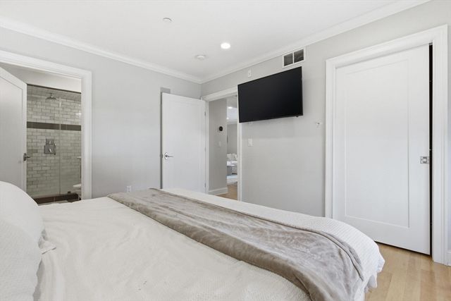 881 E 2nd St 10, Boston, MA 02127