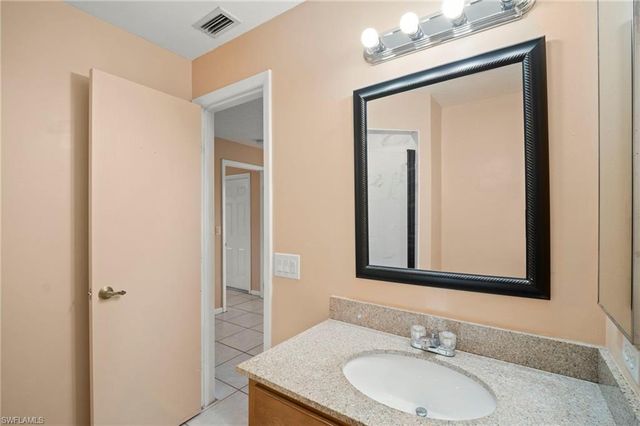 4406 santa barbara BLVD B, Cape Coral, FL 33914