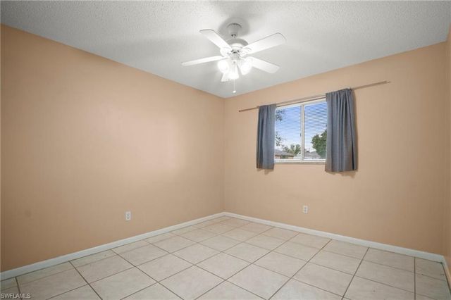 4406 santa barbara BLVD B, Cape Coral, FL 33914