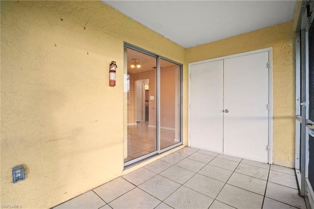 4406 santa barbara BLVD B, Cape Coral, FL 33914