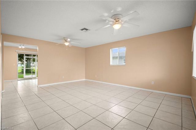 4406 santa barbara BLVD B, Cape Coral, FL 33914