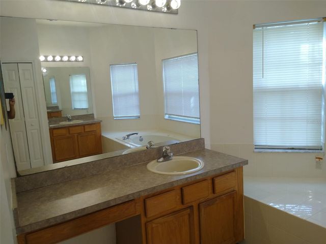 2911 SWEETSPIRE CIRCLE, Kissimmee, FL 34746