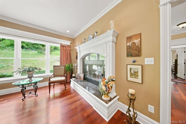 5 Rachel Court, Bloomingburg, NY 12721