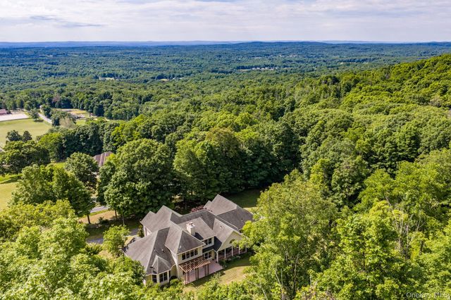 5 Rachel Court, Bloomingburg, NY 12721