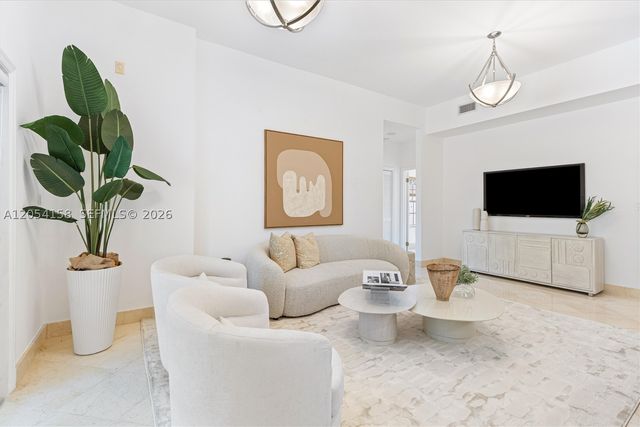 145 W Sunrise Ave, Coral Gables, FL 33133