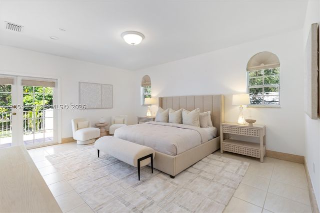 145 W Sunrise Ave, Coral Gables, FL 33133