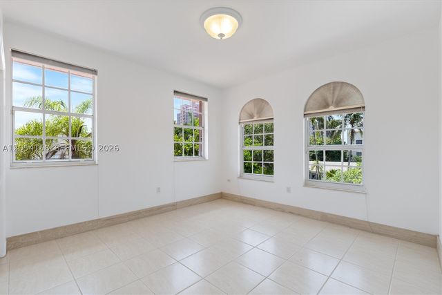 145 W Sunrise Ave, Coral Gables, FL 33133