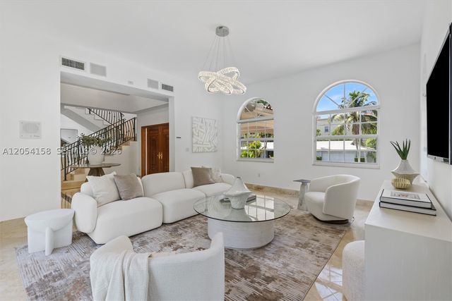145 W Sunrise Ave, Coral Gables, FL 33133