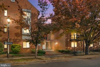 1109 N TAYLOR ST #B, Arlington, VA 22201