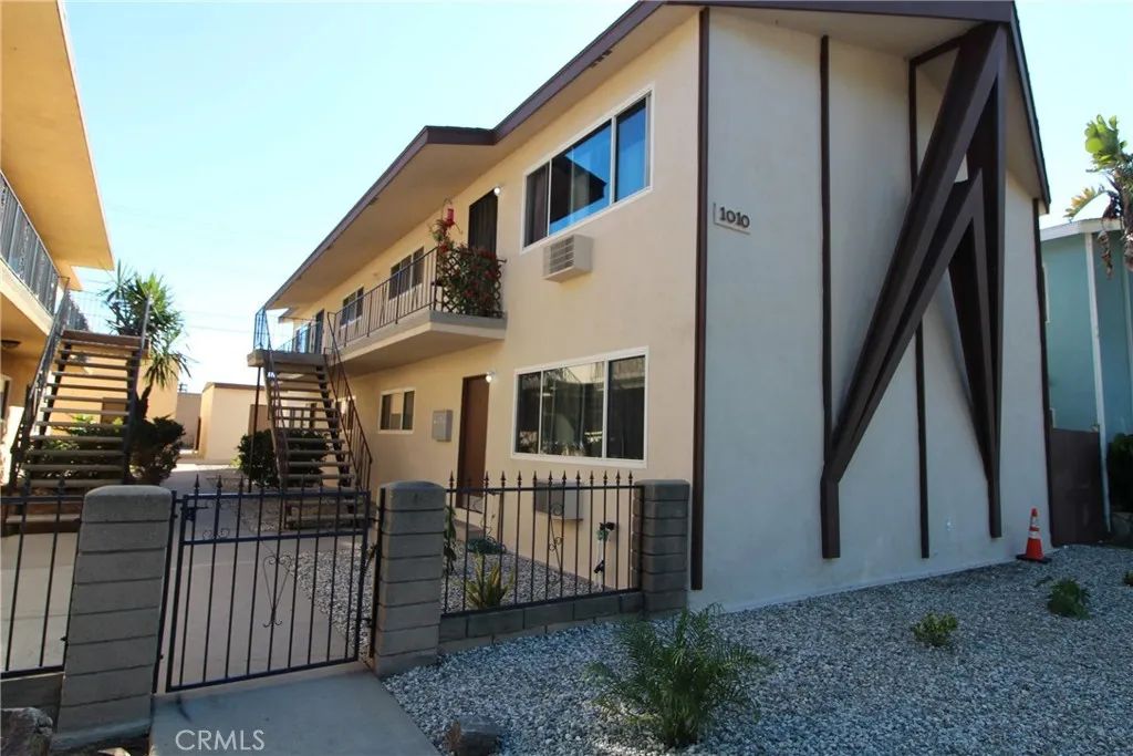 1010 E 32nd, Signal Hill, CA 90755