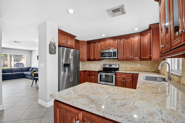 6233 WILLOUGHBY Circle, Lake Worth, FL 33463