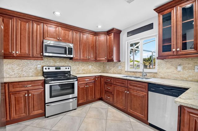 6233 WILLOUGHBY Circle, Lake Worth, FL 33463