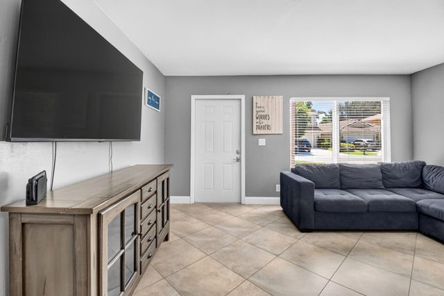 6233 WILLOUGHBY Circle, Lake Worth, FL 33463