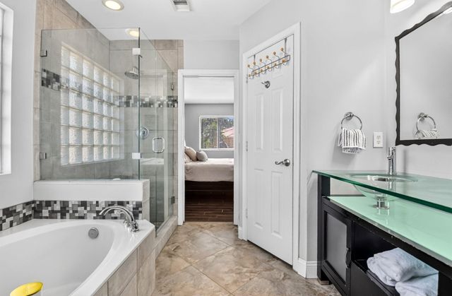 6233 WILLOUGHBY Circle, Lake Worth, FL 33463