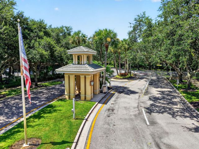 6233 WILLOUGHBY Circle, Lake Worth, FL 33463