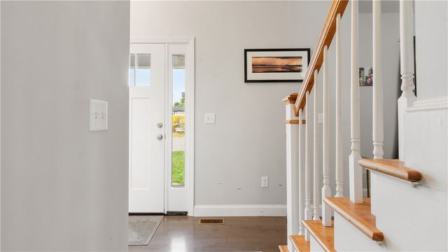 488 Long Street, Warwick, RI 02886