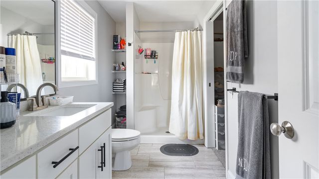 488 Long Street, Warwick, RI 02886