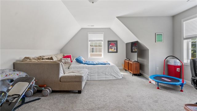 488 Long Street, Warwick, RI 02886