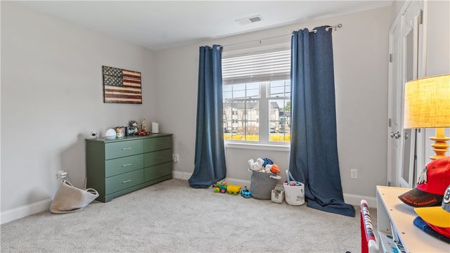 488 Long Street, Warwick, RI 02886