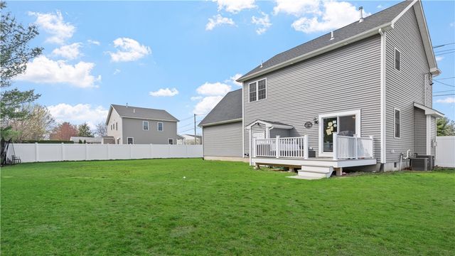 488 Long Street, Warwick, RI 02886