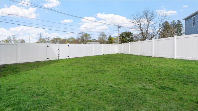 488 Long Street, Warwick, RI 02886