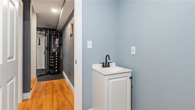 488 Long Street, Warwick, RI 02886