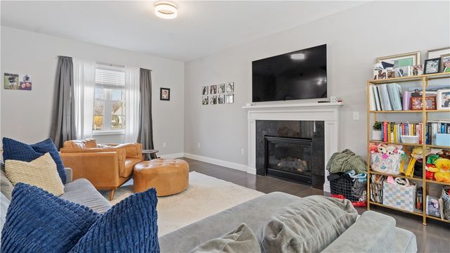 488 Long Street, Warwick, RI 02886