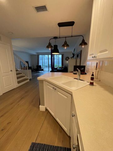 245 Fortuna Drive, Palm Beach Gardens, FL 33410