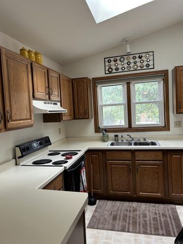 985 BABCOCK STREET, Neenah, WI 54956