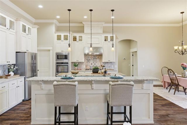 3000 Warwick Place, Edmond, OK 73013