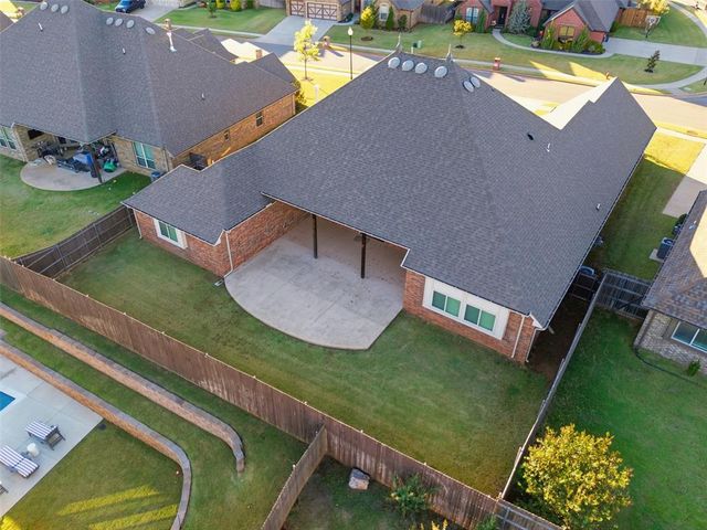 3000 Warwick Place, Edmond, OK 73013