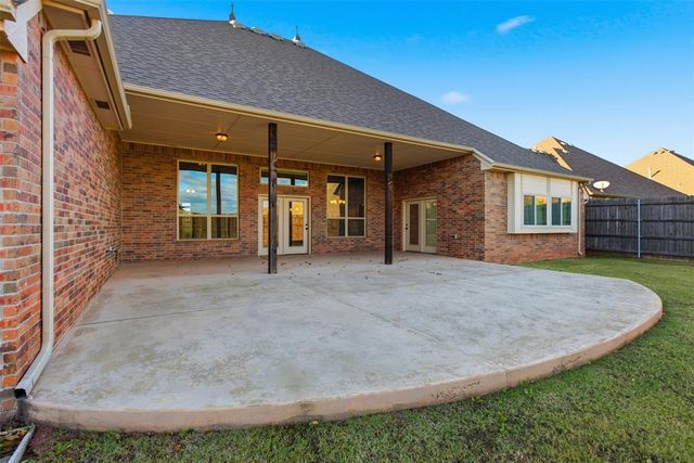 3000 Warwick Place, Edmond, OK 73013
