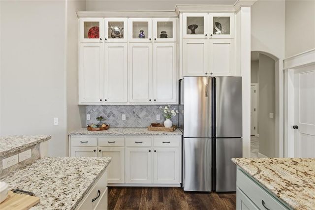 3000 Warwick Place, Edmond, OK 73013