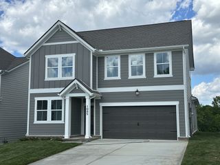 1085 Large Poppy Drive, La Vergne, TN 37086