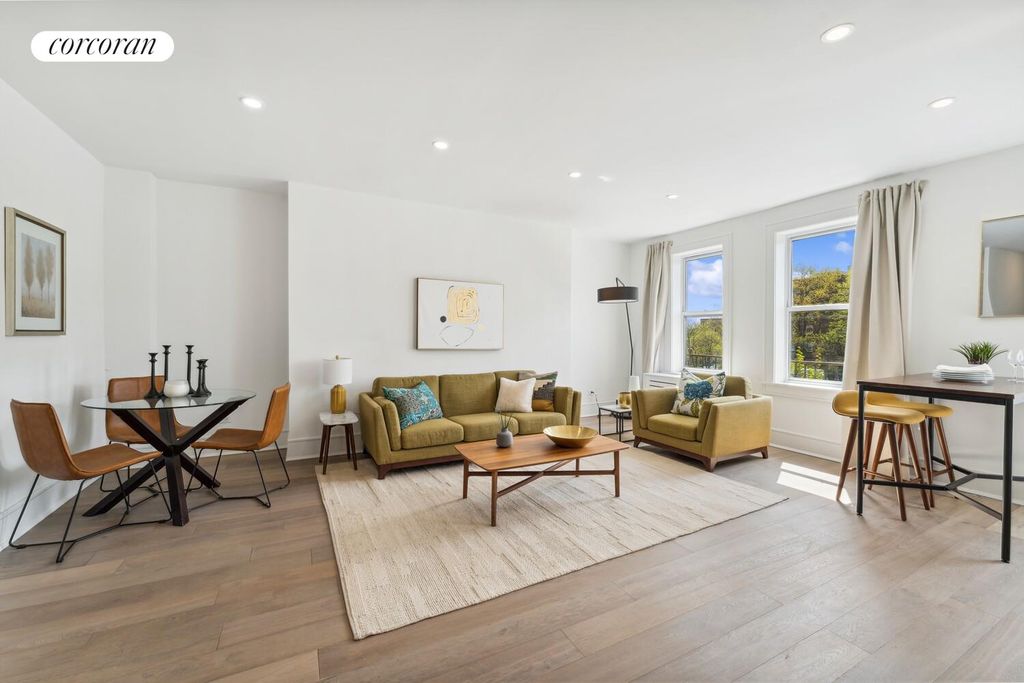 14809 Northern Blvd Apt 2J, New York City, NY 11354