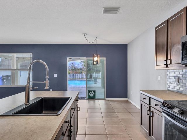 10003 GEESE TRAIL CIRCLE, Sun City Center, FL 33573