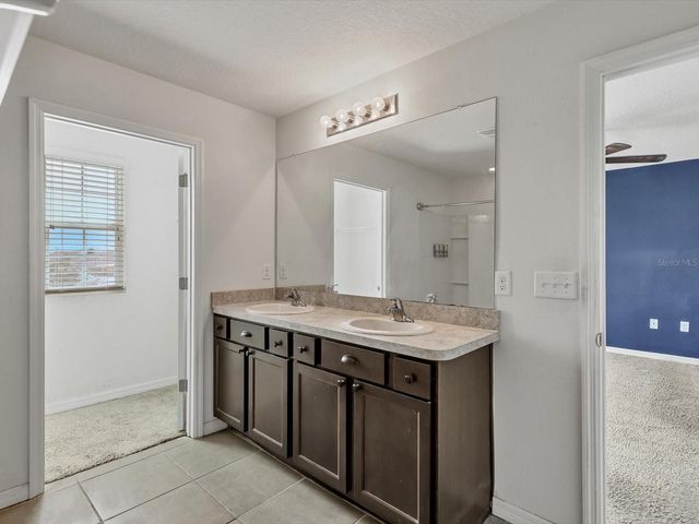 10003 GEESE TRAIL CIRCLE, Sun City Center, FL 33573