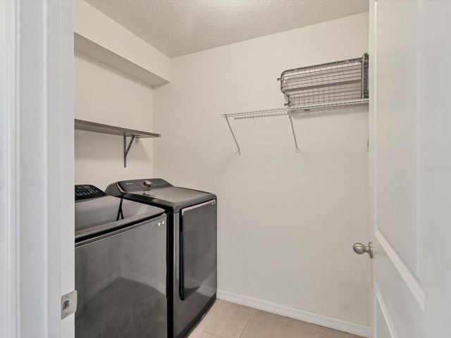 10003 GEESE TRAIL CIRCLE, Sun City Center, FL 33573