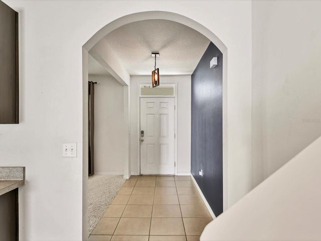 10003 GEESE TRAIL CIRCLE, Sun City Center, FL 33573