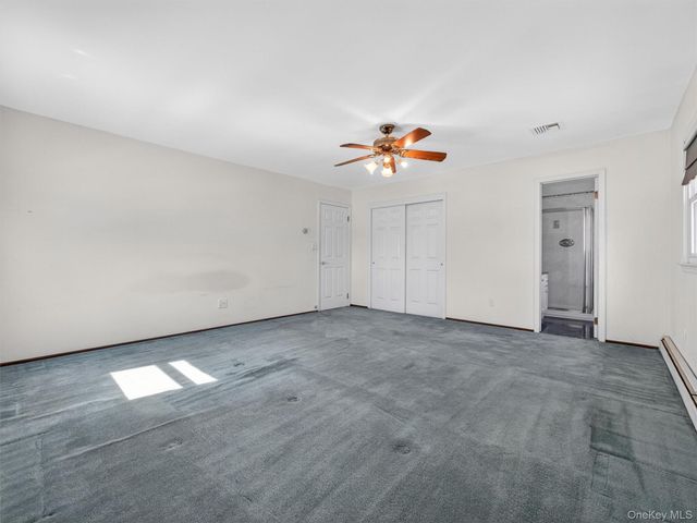 8 Hampton Road, Airmont, NY 10901