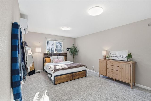 1404 S Butler Drive, Harrisonville, MO 64701