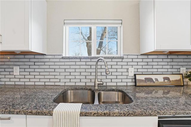 1404 S Butler Drive, Harrisonville, MO 64701